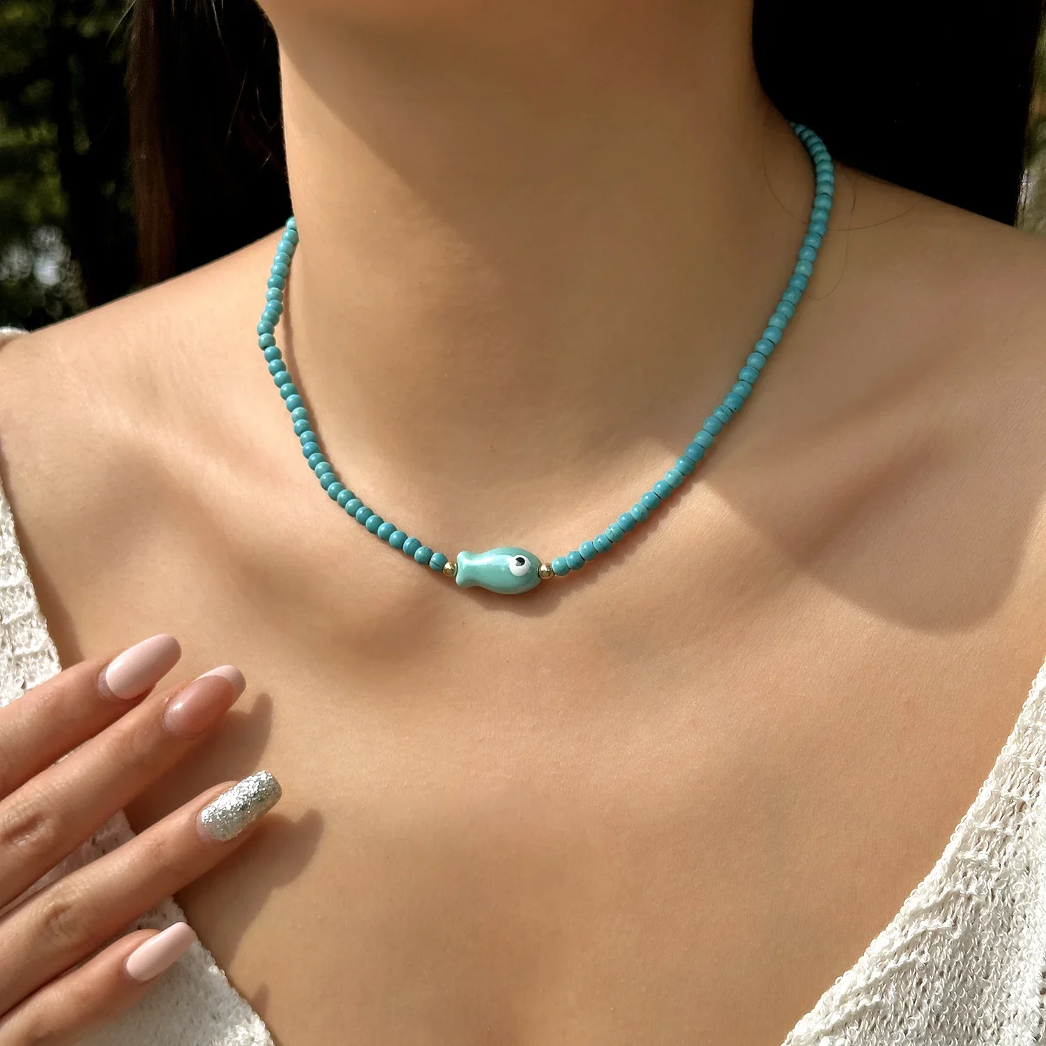 الملونة السيراميك الأسماك مطرز قلادة للنساء للجنسين اليدوية الأرز الخرز المختنق الشاطئ حفلة الجمالية سحر مجوهرات هدايا