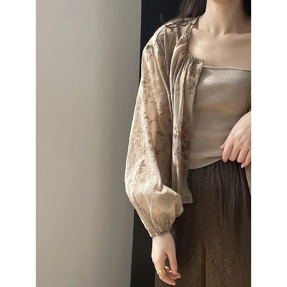 

New Chinese Jacquard Flocking Shirt Women's Spring Summer 2024 New Design Sense Small Shirt Loose Top Femme
