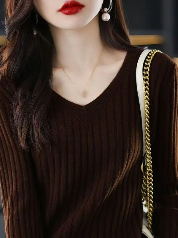 

Women's Long Sleeve Knitted Base Shirt V-Neck Pullover Warm Inner Wear Versatile for Early Autumn And Late Spring