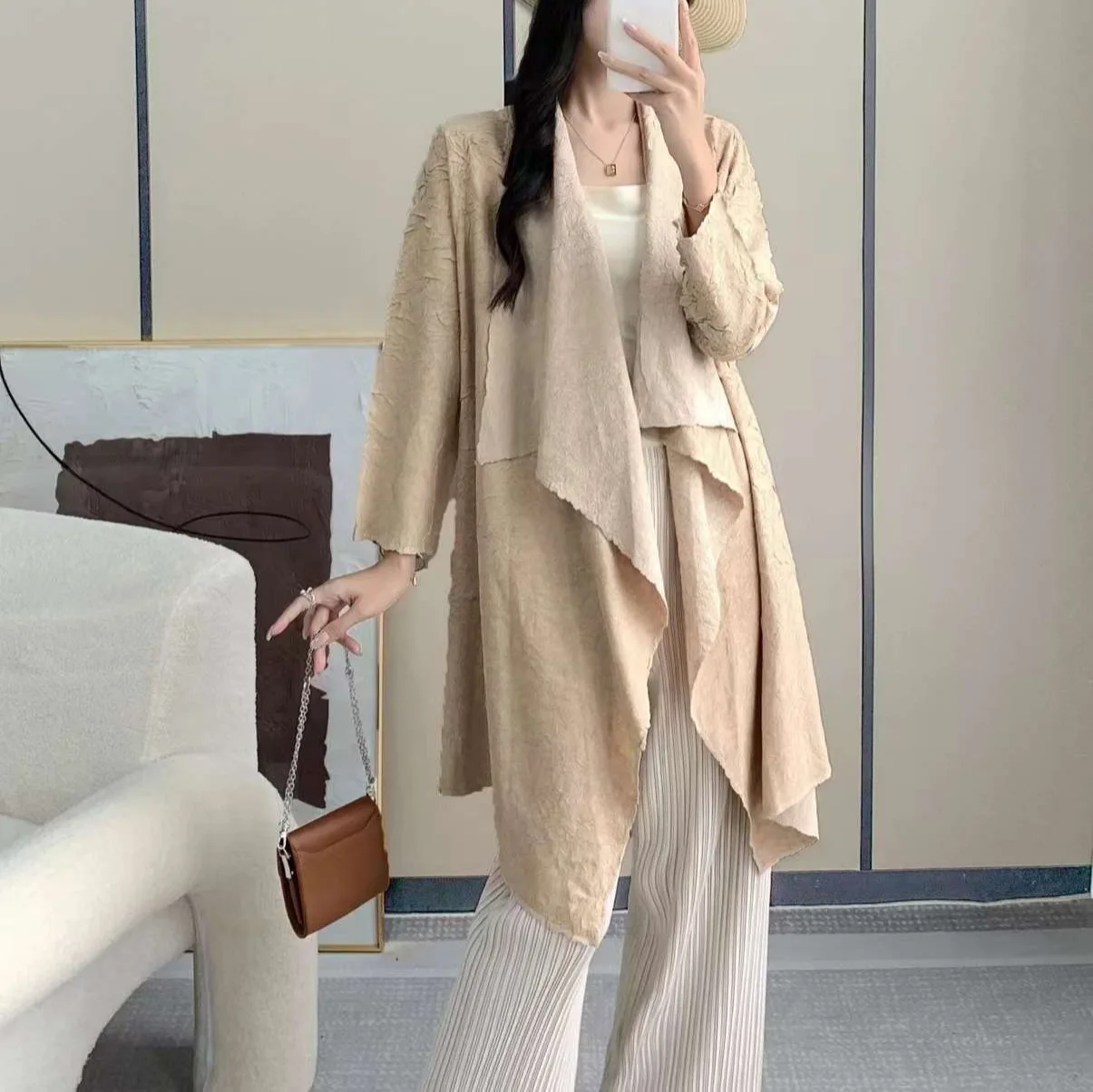 Pleats Trench Coat Women 2024 Fall New Section Length Fashion Temperament Casual Simple High-end Pleated Long-sleeved Jacket