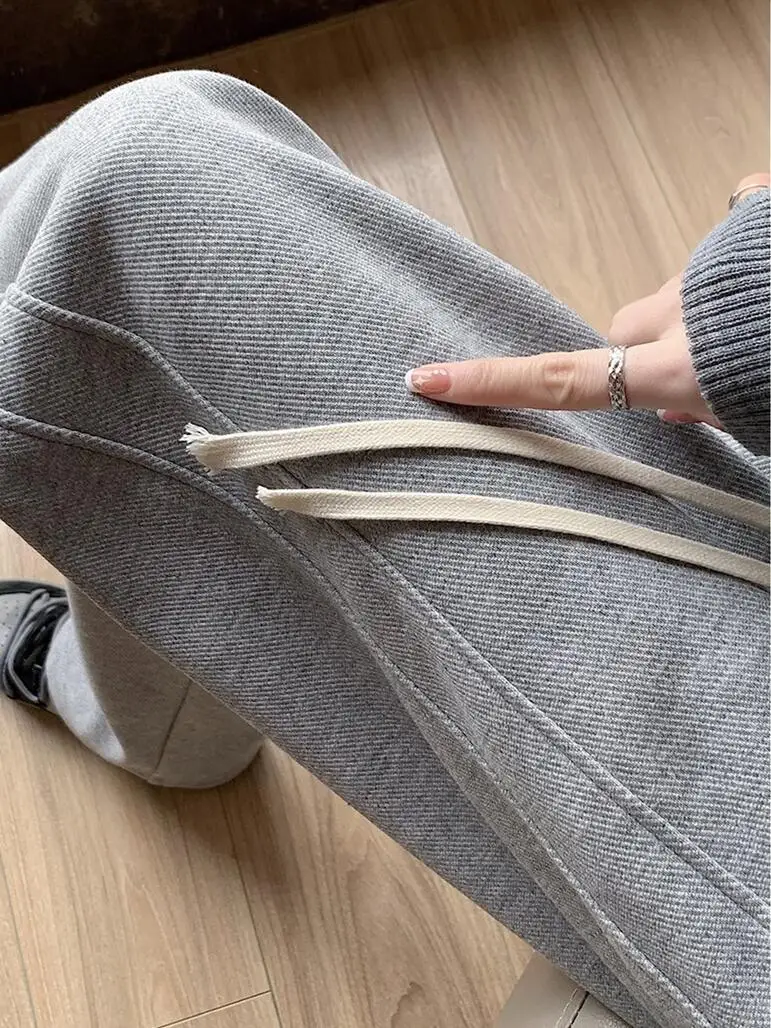 กางเกงขายาวเอวสูงสีขาวทรงขากว้างสำหรับผู้หญิง ผ้ามีซับใน ทรงตรง สไตล์ลำลอง เหมาะสำหรับฤดูใบไม้ผลิและฤดูใบไม้ร่วง กางเกงวอร์มทรงกล้วย กางเกงกีฬา