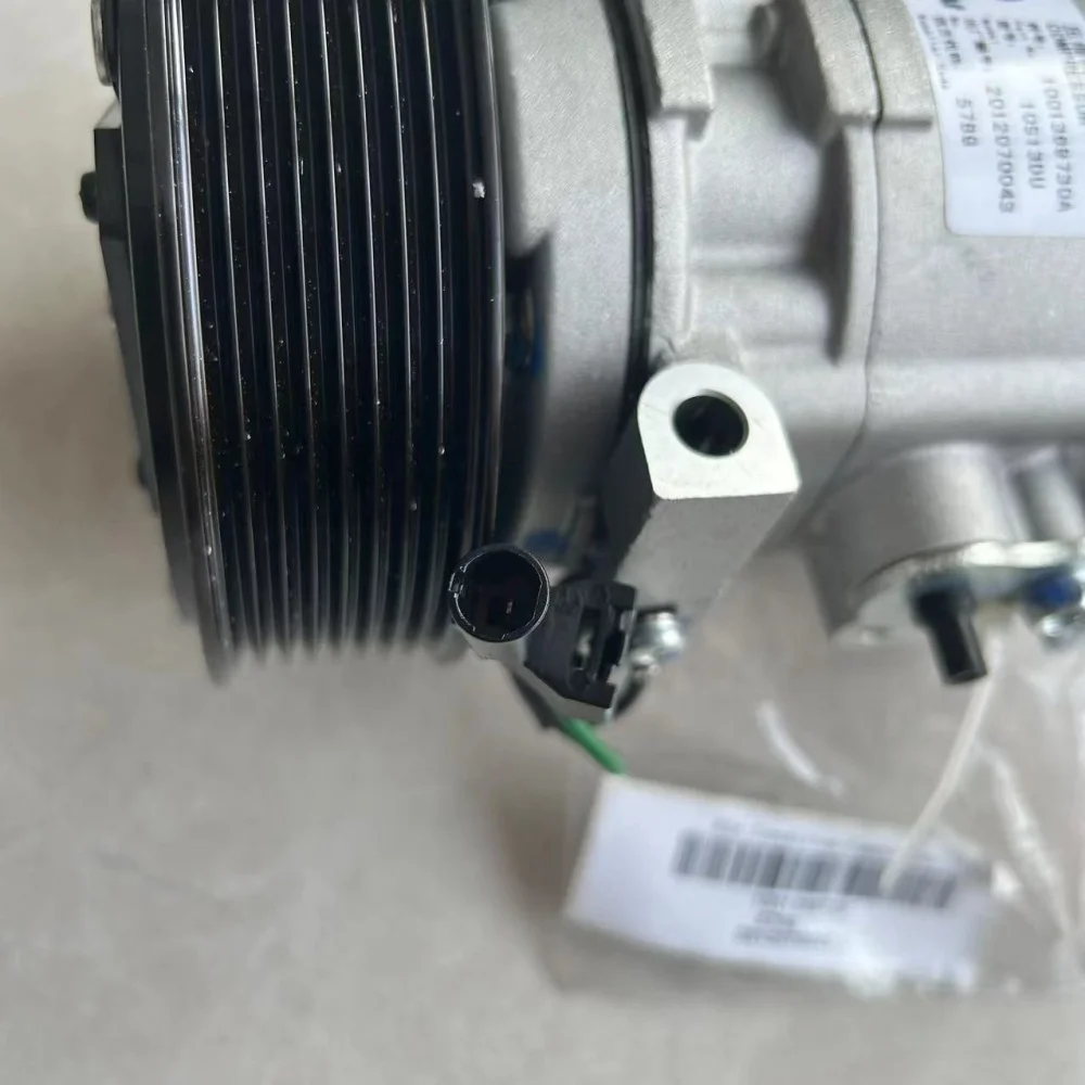 New model Automatic AC compressor for DAYUN Foton aumark truck Auto Conditioner Compressor FW21531001369730