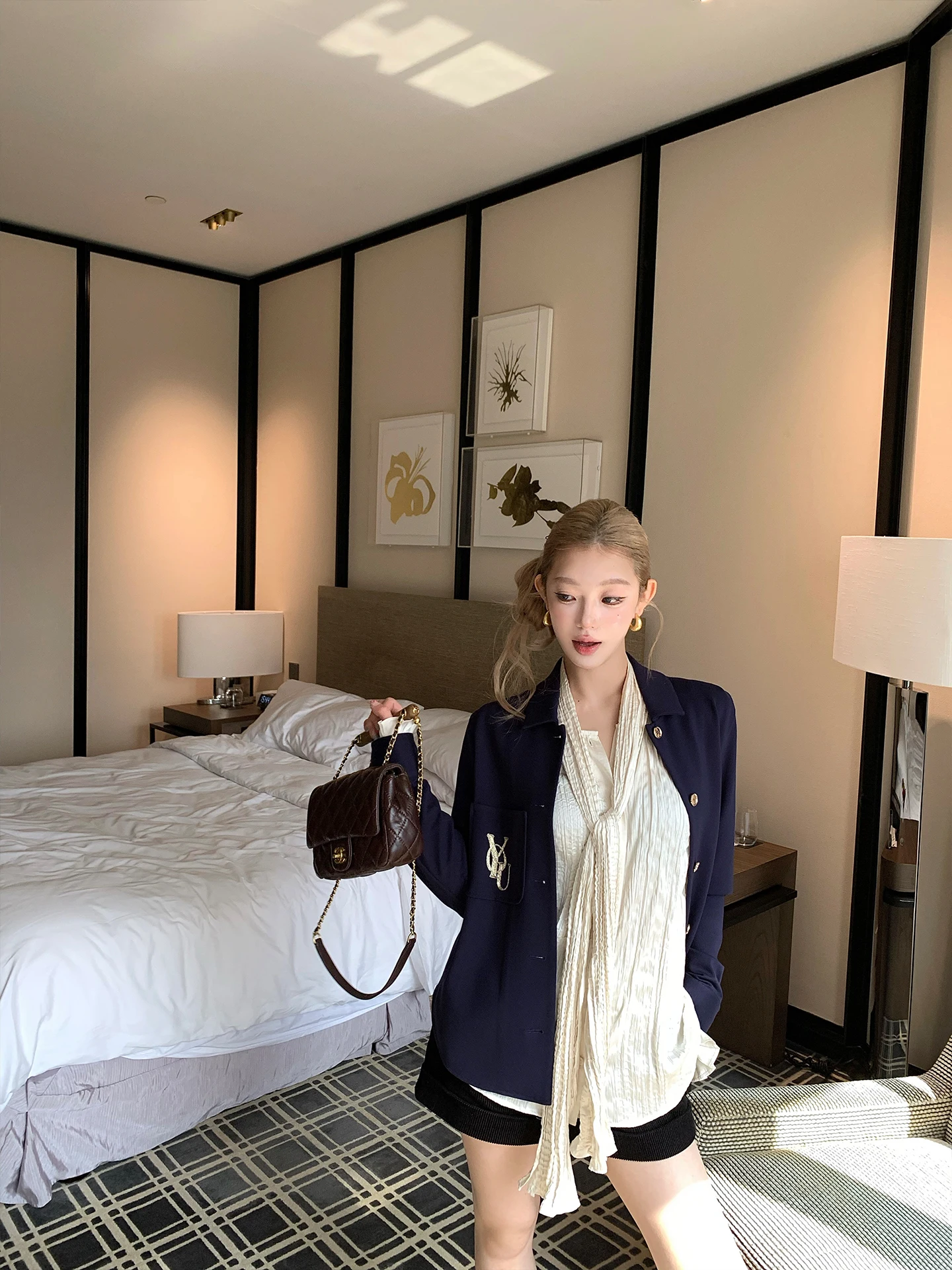 

Ele Long Sve Embroidered irt Women's Loose Fit Casual Sle Faion Design Unique Outerwear Top for Autumn Season