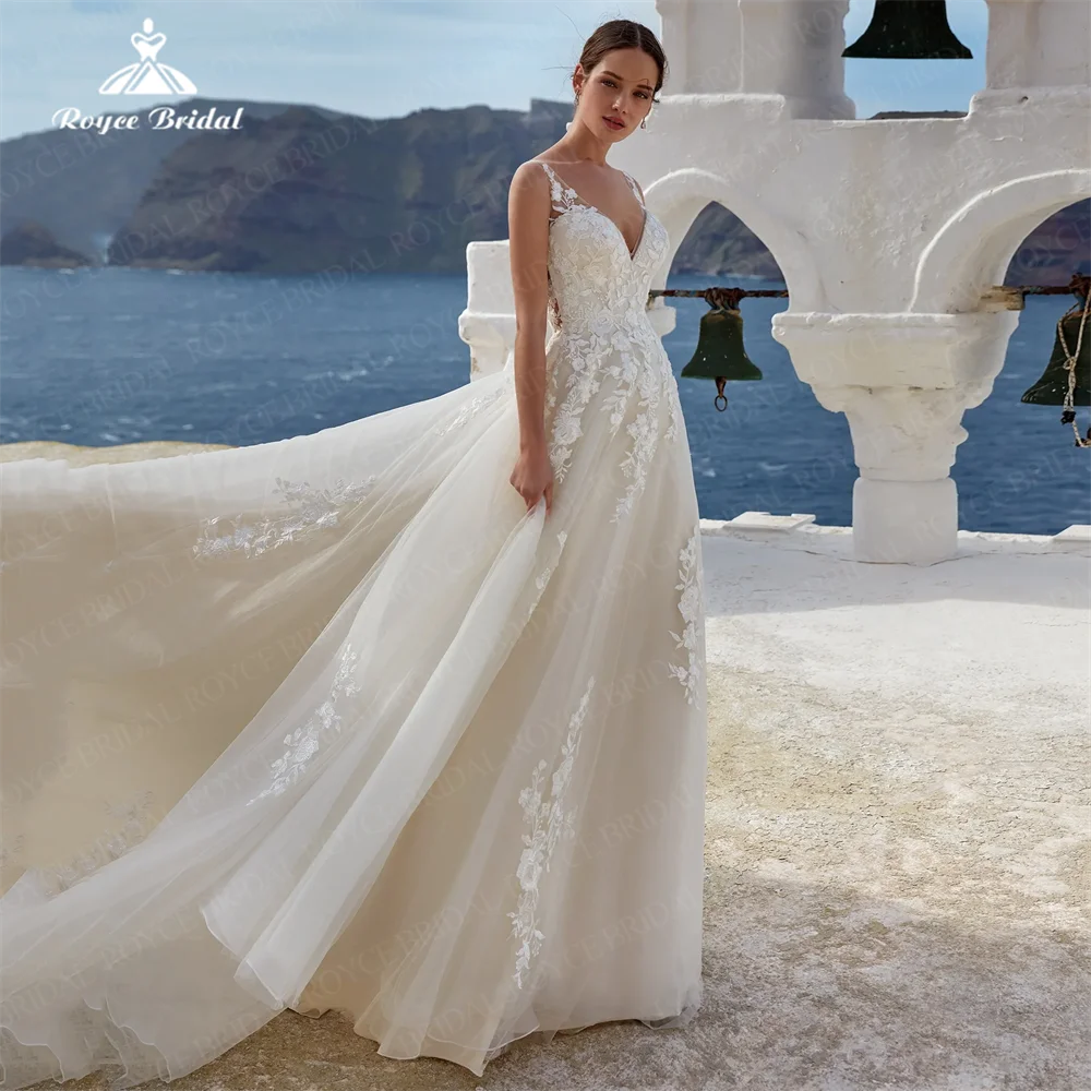 Roycebridal-A-Line فستان زفاف من التل ، كلاسيكي برقبة على شكل حرف V ، بدون أكمام مع زينة من الدانتيل ، فساتين زفاف مفتوحة من الخلف