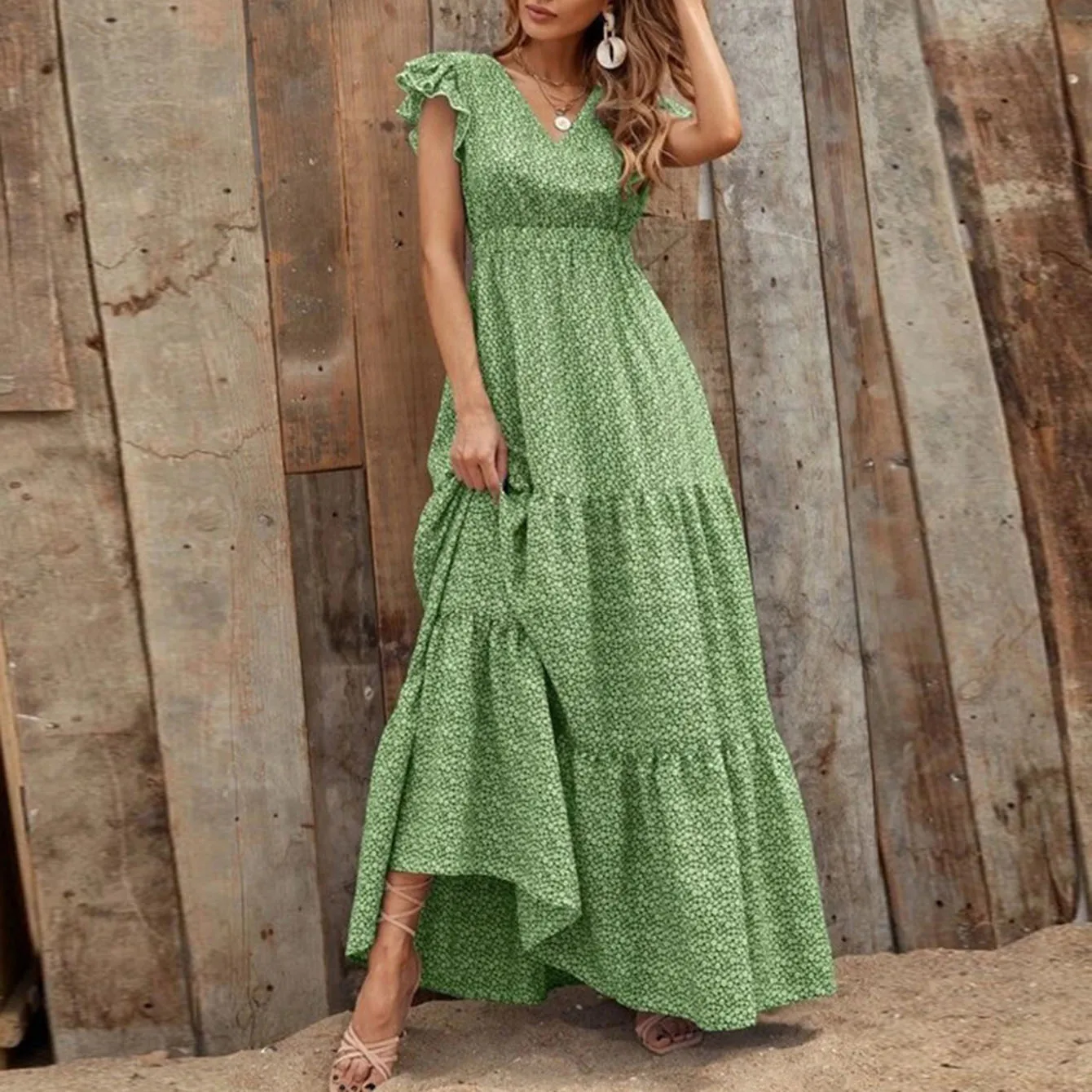 Vestido longo de verão para mulheres europeias e americanas, com decote em V, cintura alta, estampa floral e design floral em patchwork.