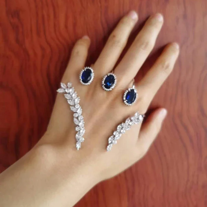 

Luxury Sapphire Blue Color CZ Zircon One Piece Bracelet Palm Cross Finger for Women Banquet Wedding Jewelry Gold Plated Handlet
