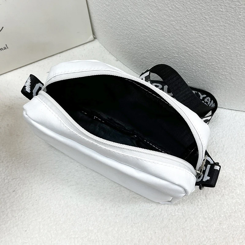 Nowe mody kobiet torby typu Crossbody kosmetyczka kobiety Trend Lingge haft torba na ramię z aparatem 2023 Design mała torba — zdjęcie 7