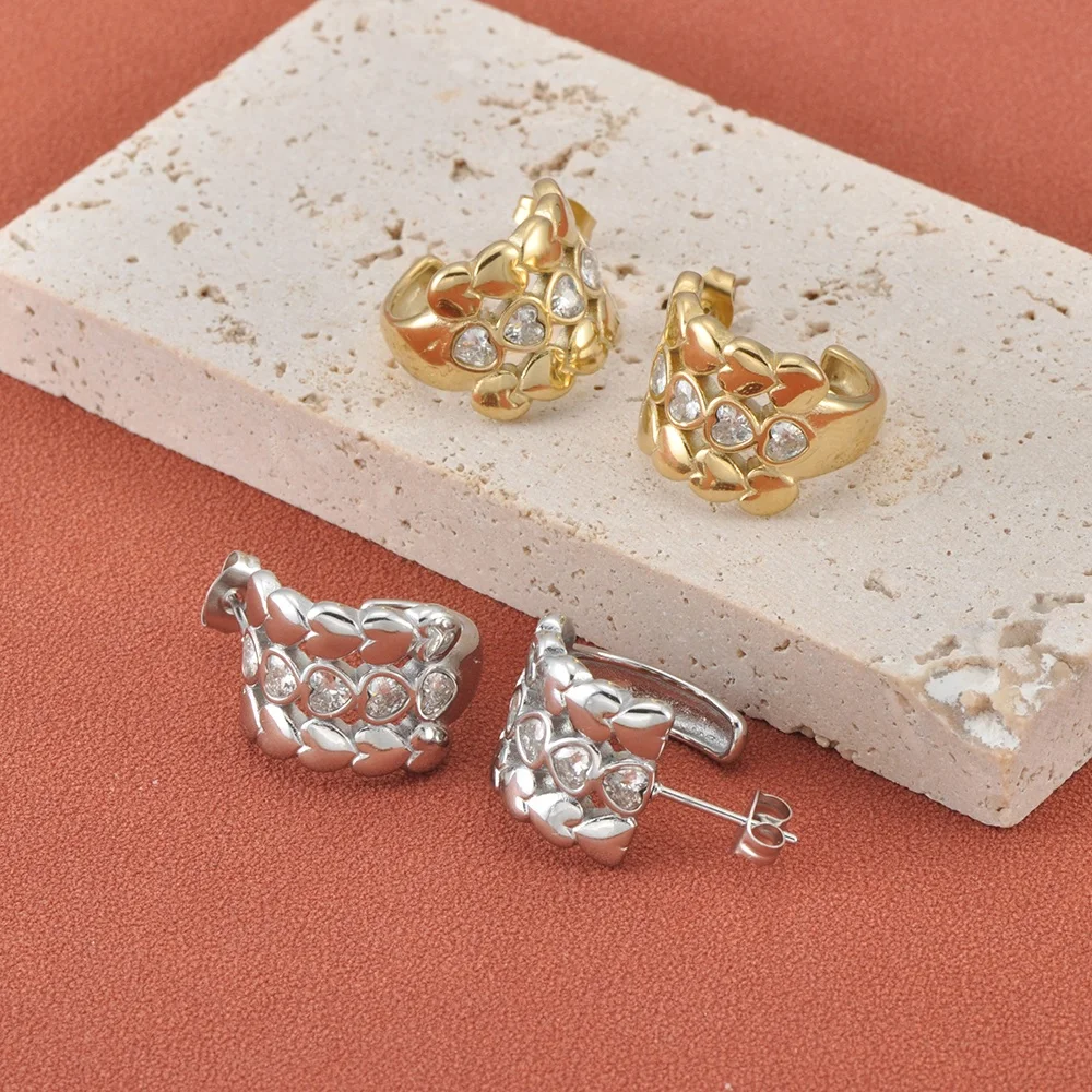 JeeMango Edelstahl-Zirkon-Herz-Ohrringe für Damen, trendige vergoldete Creolen, wasserdicht, für den täglichen Gebrauch, Schmuck E26061 – Detail 6
