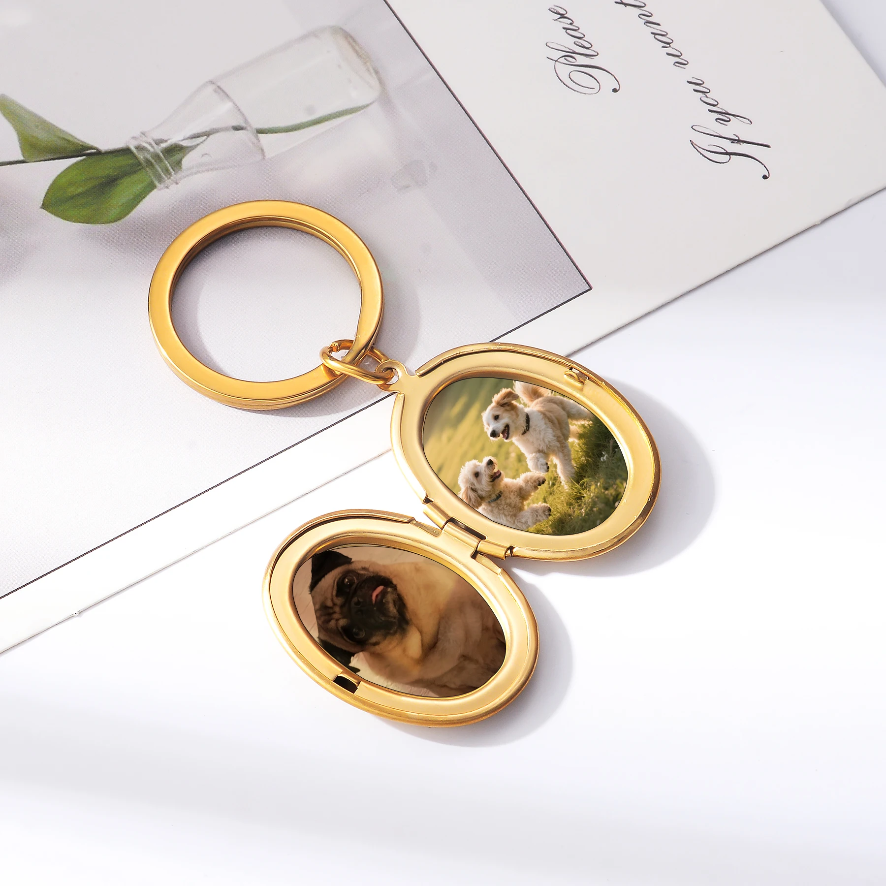 Personalized Gold Oval Locket Keychain - Custom Photo & Text Engraved Keyring, Unique Gift for Couples, Friends
