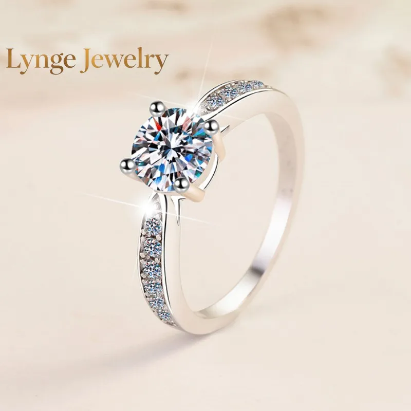 Lynge Jewelry Four-Prong Fashion Ring Women's 2CT Moissanite PT950 Platinum - Platinum four-prong ring,2CT moissanite, anniversa