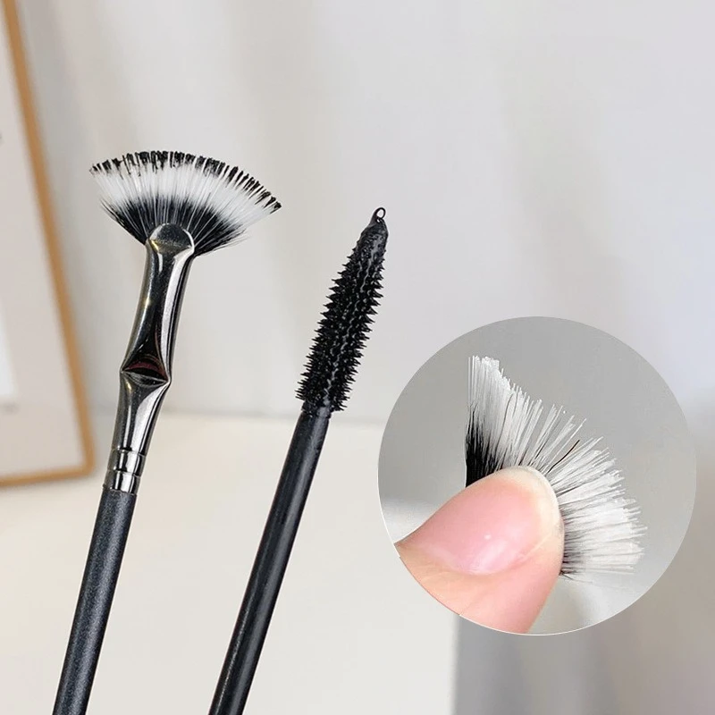 Flat Head Soft Bristled Cosmetics Brushes Folding Fan Mascara Brush Lower Eyelash Makeup Tools Professional Beauty Accessories
