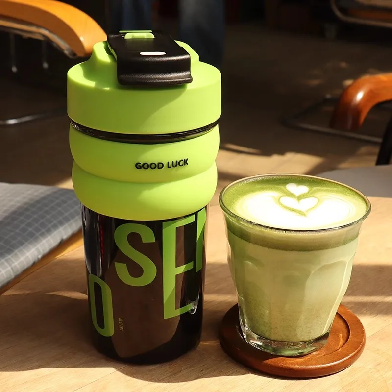 550 مللي زجاجة مياه رياضية بلاستيكية تريتان للفتيات سعة كبيرة أكواب قهوة مزدوجة للشرب محمولة للسيارة مضادة للسقوط كوب بقشة