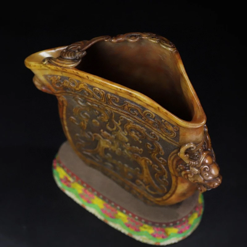 

Shoushan stone cologne beast head wine glass seal ornament collection