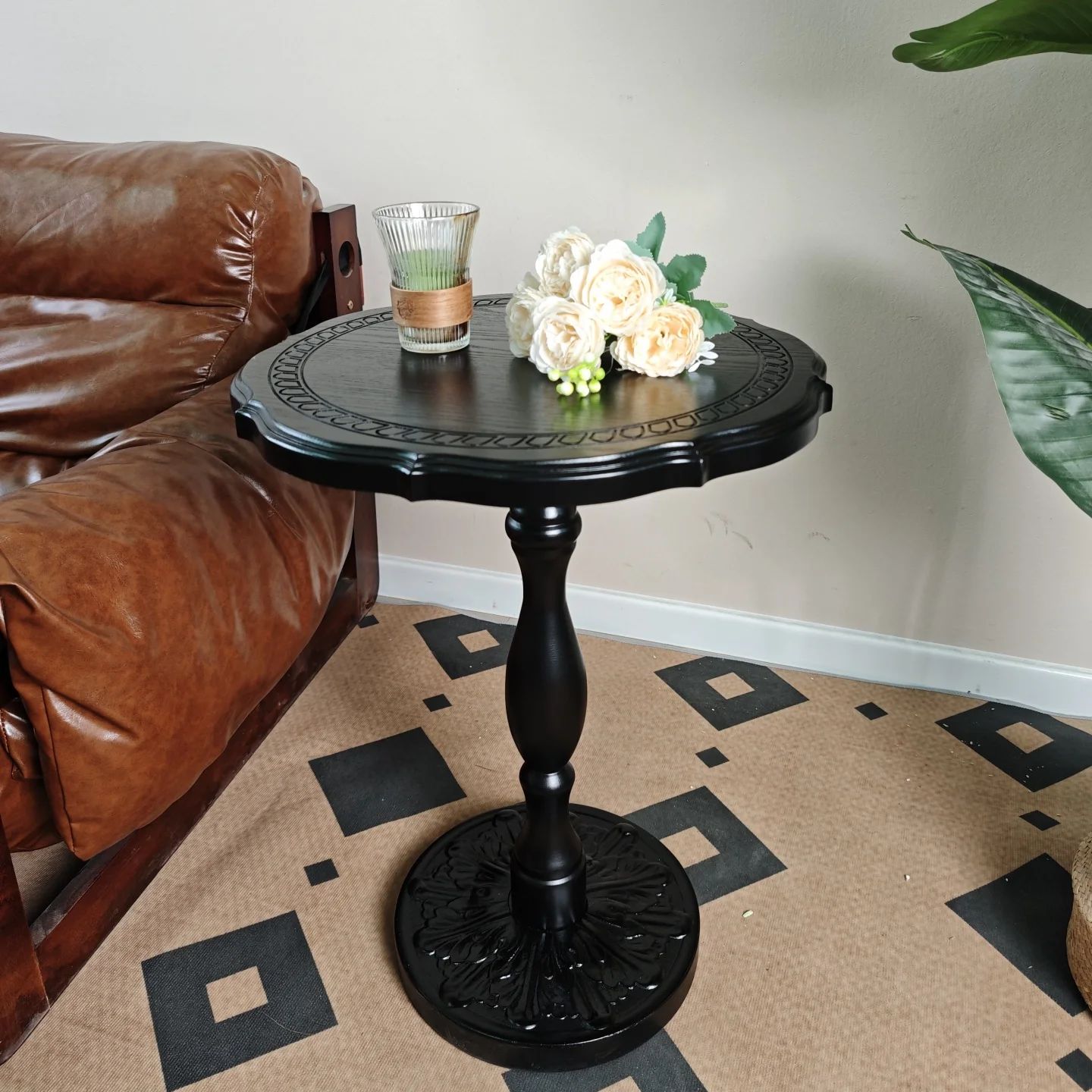 

American retro sofa edge few solid wood medieval furniture corner few living room French coffee table casual small round