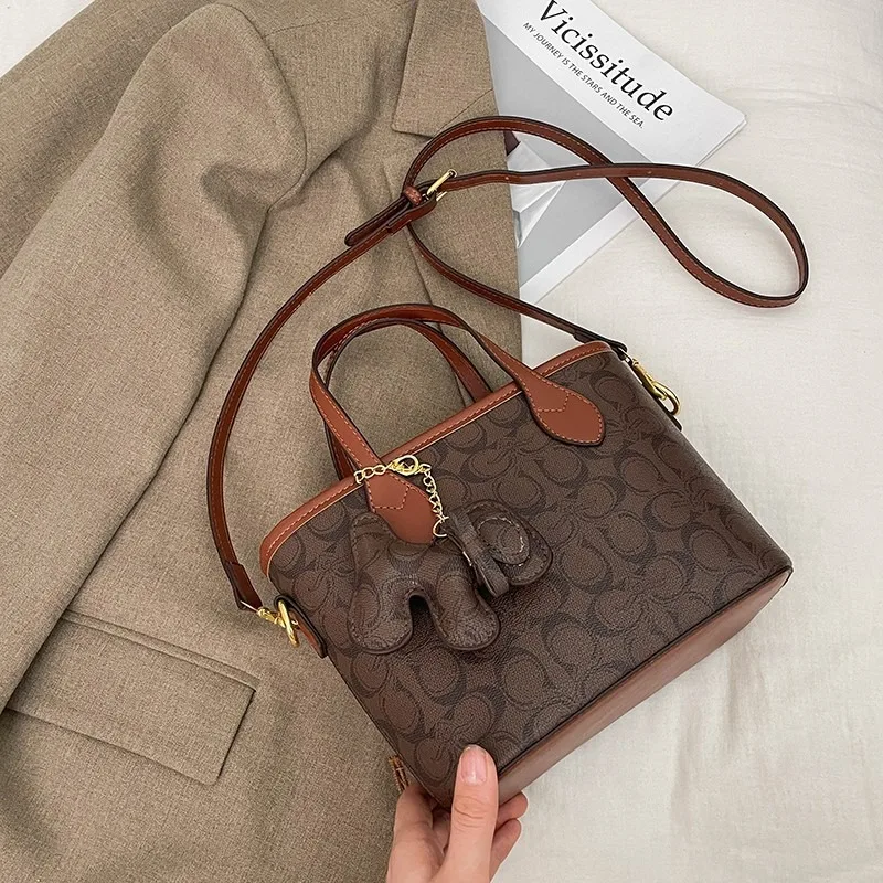 

Outdoor Adventure Shoulder Bag Women Multifunctional Handbag Durable For Nature Exploration And Hiking Activities