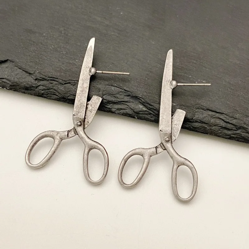 Wanzhi Scissor Stud Earrings para mulheres, design personalizado, brinco de metal geométrico, retrô exagerado, presente de férias, atacado, novo