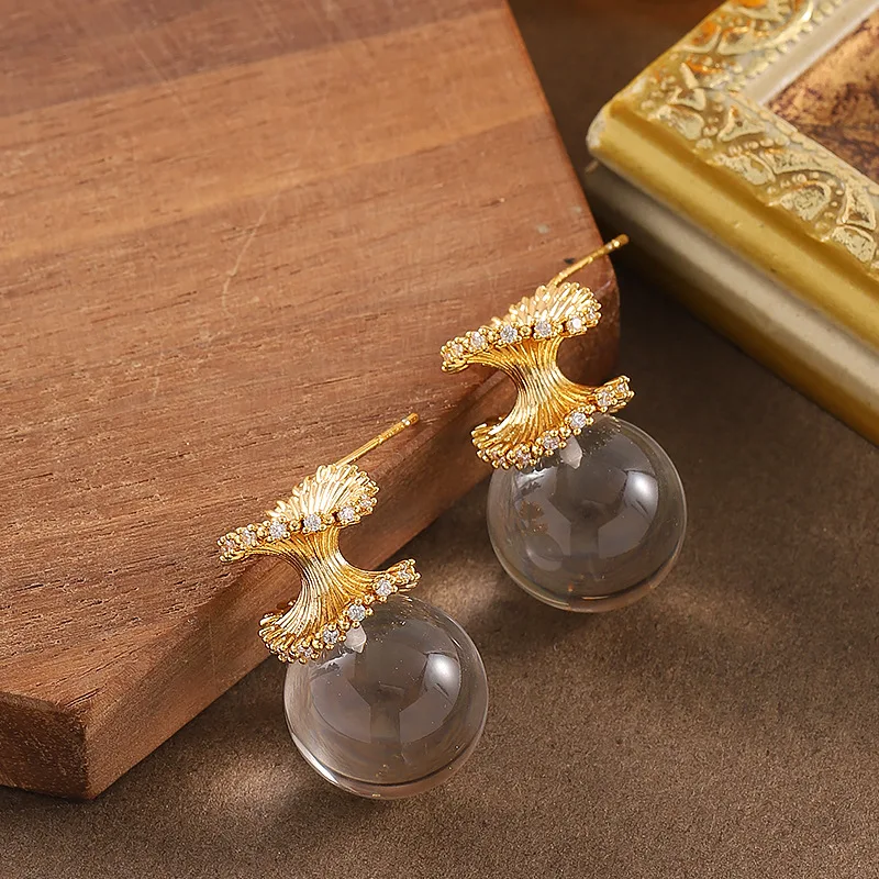 

Fashionable and exquisite transparent crystal ball earrings, light luxury, niche, personalized and high-end earrings