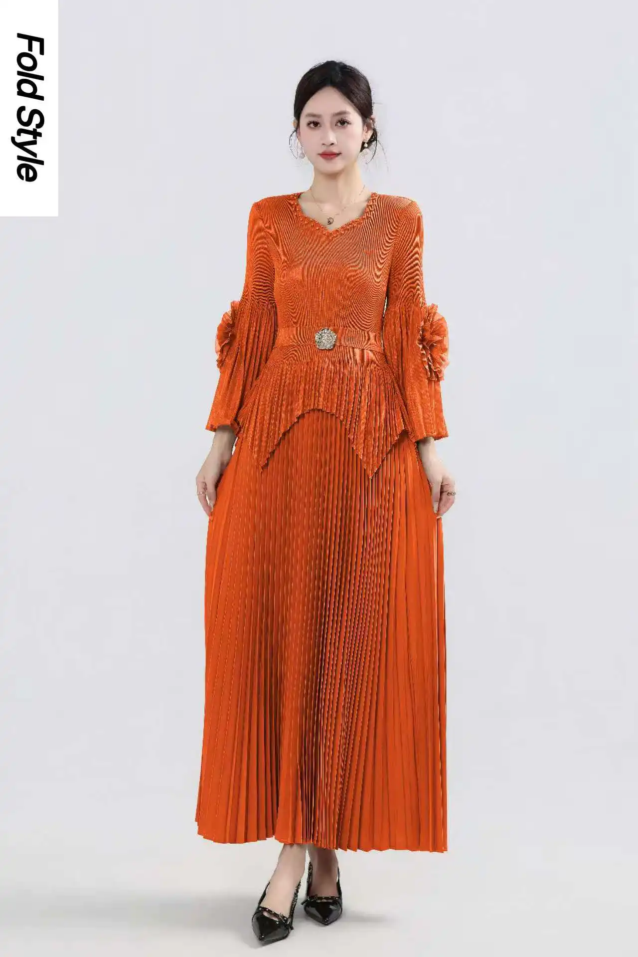 miyake-2025-automne-et-hiver-nouvelle-manivelle-fleur-perle-robe-irreguliere-design-sens-couleur-unie-temperament-jupe