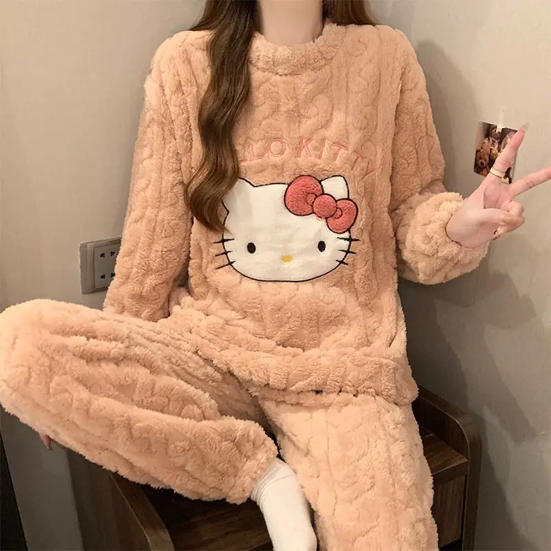 Pijamas de terciopelo Coral de Hello Kitty para niñas, Tops de manga larga, pijamas gruesos de terciopelo para otoño e invierno, pantalones cálidos para estudiantes, ropa para el hogar