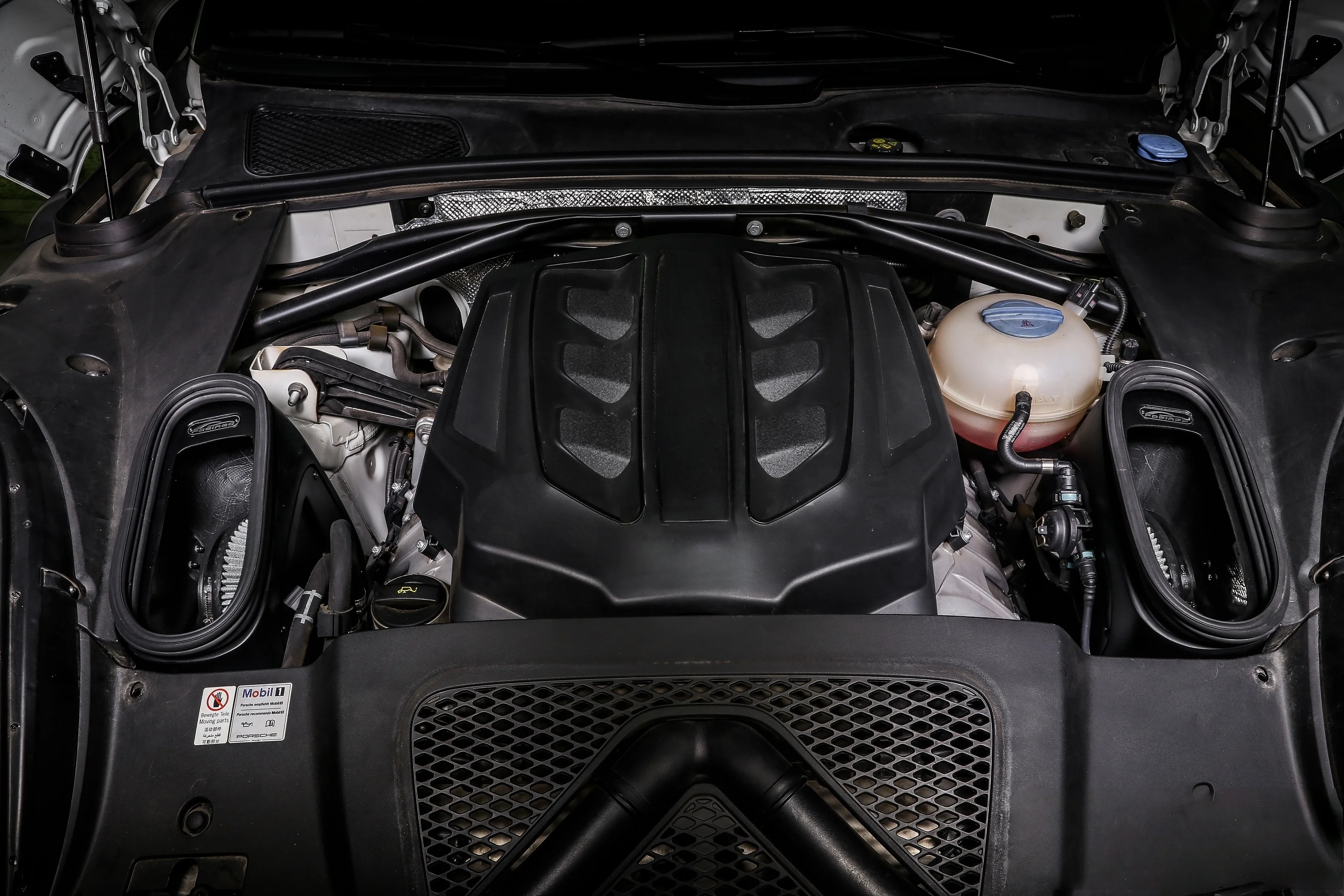 14-17 More Power Resin Fiber Cold Intake System for Porsche Macan 3.0T/3.6T Street Version Engine Air Intake Pipe