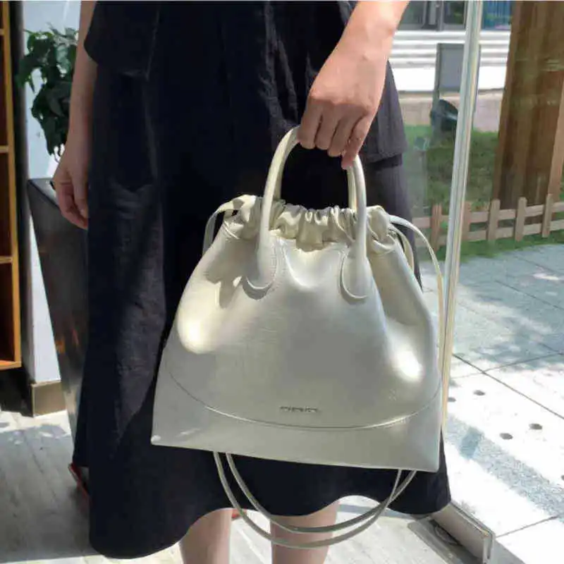 

Amazing SongNew Fashion Shoulder Bag for Women - Genuine Leather Crossbody Purse with Long Chain Strap