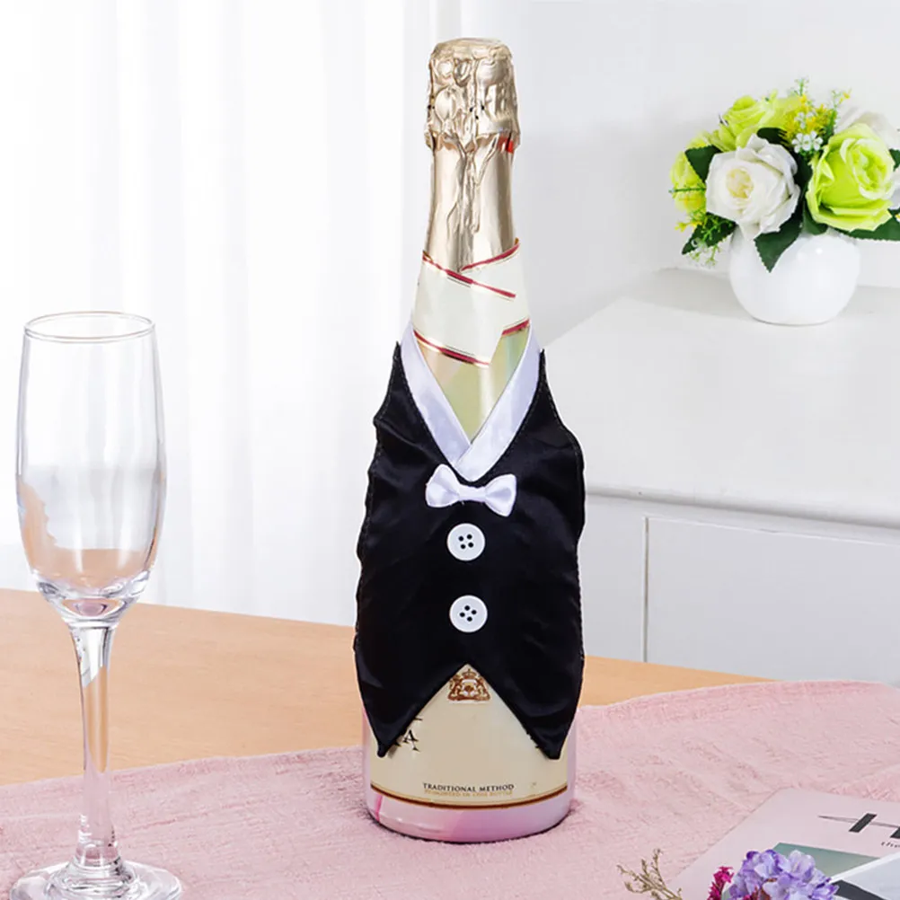 1Set Wedding Wine Bottle Covers Bridal Veil Bridegroom Suit Decoration Romantic Wine Bottle Toppers Wedding Supplies
