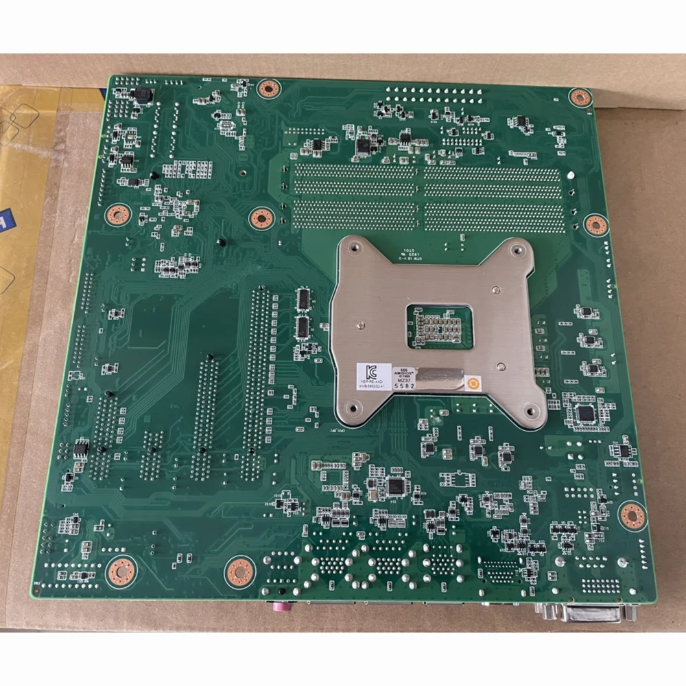 AIMB-585QG2 AIMB-585QG2-00A1E Industrial Motherboard Q170 LGA1151 DDR4 M-ATX AIMB-585