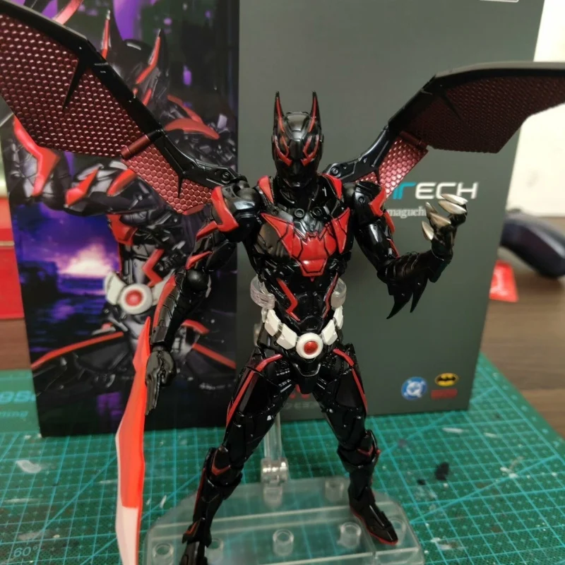 

KAIYODO Future Bat Amazing Yamaguchi Red Black Ver Movable Wings Collectible Action Figure Model Toy Decoration Gift In Stock