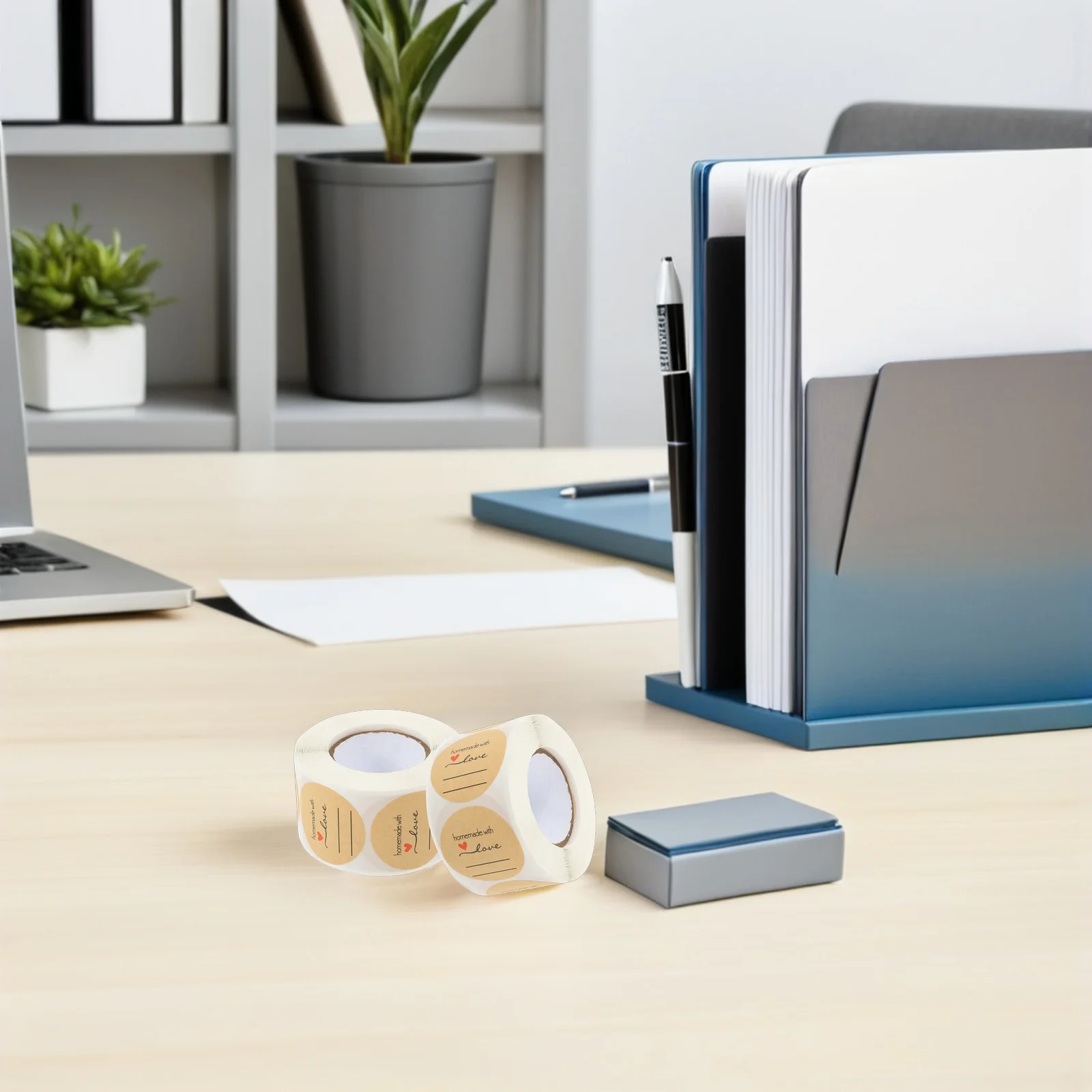 สติกเกอร์กระดาษคราฟท์ทรงกลมสำหรับปิดผนึกสินค้าทำเอง 2 ม้วน สำหรับตกแต่งบรรจุภัณฑ์ ขวดโหล และงานแคนนิ่ง