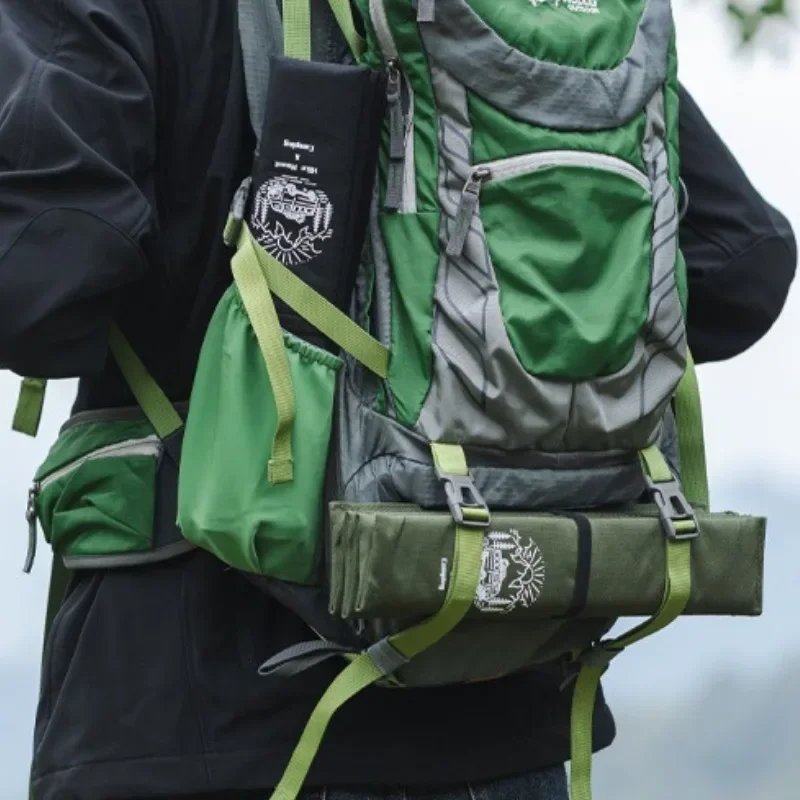 Esterilla Plegable Portátil de Tela Oxford para Exteriores: Resistente a la Humedad, Gruesa y Aislante para Camping, Playa, Senderismo y Montañismo