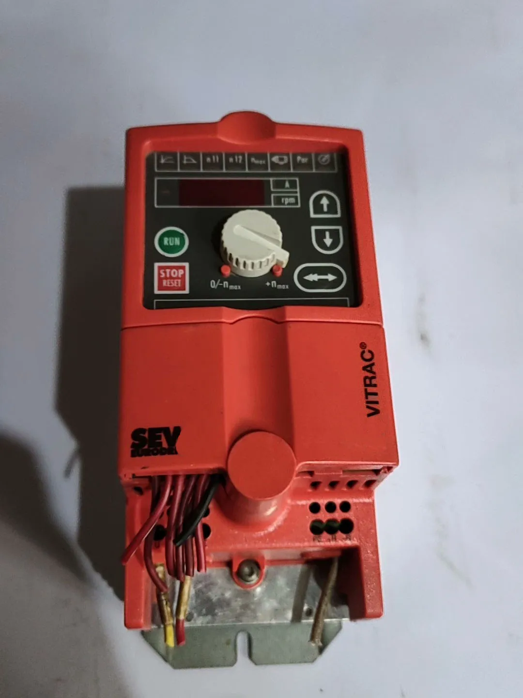 

MC07A005-2B1-4-00 Inverter for SEW MC07A005-2B1-4-00
