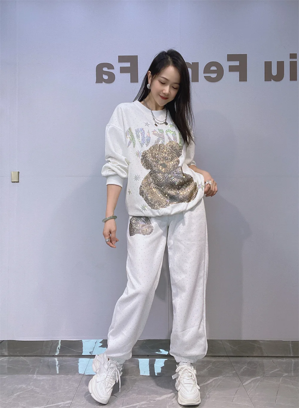 

Women Sports Suits New Summer Cute Bear Hot Drilling O-neck Long Sleeve T-shirt Top + Casual Calf-length Pants Set Suits