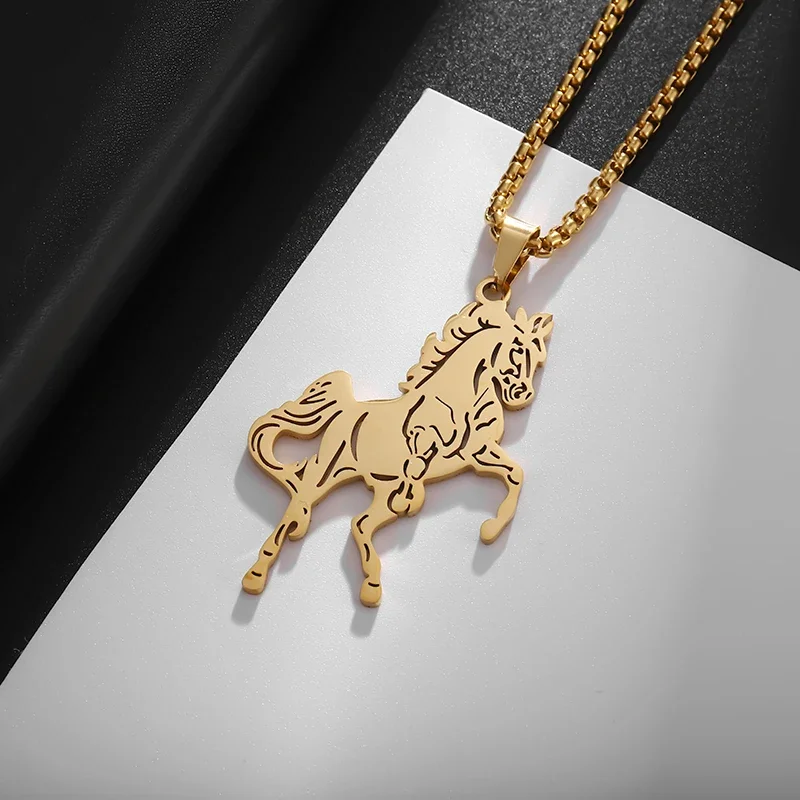 Stainless Steel Animal War Horse Pendant Necklace Suitable for Men and Women\'s Personalized Fashion Trend Lucky Jewelry