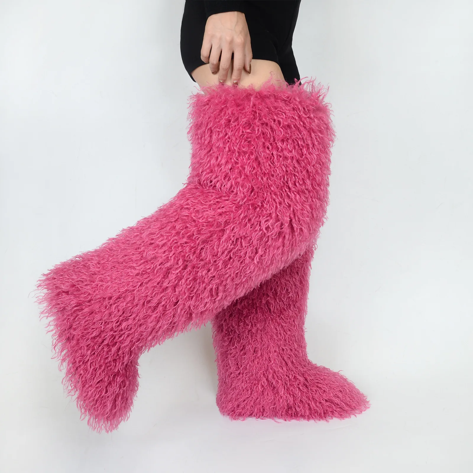 

IPPEUM женские сапоги из розового монгольского меха, зимние плюшевые высокие сапоги до бедра, 2025 г.