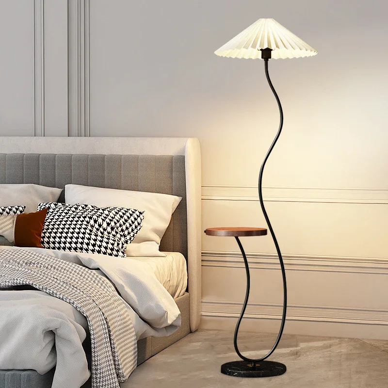 Hongcui Nordic Vloerlamp Moderne Kunst Familie Iiving Kamer Slaapkamer Homestay Creativiteit Led Decoratief Staand Licht