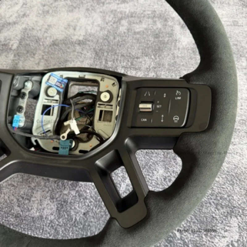 Suitable for Land Rover Defender steering wheel modification, genuine carbon fiber, cross-border supply, dropshippi