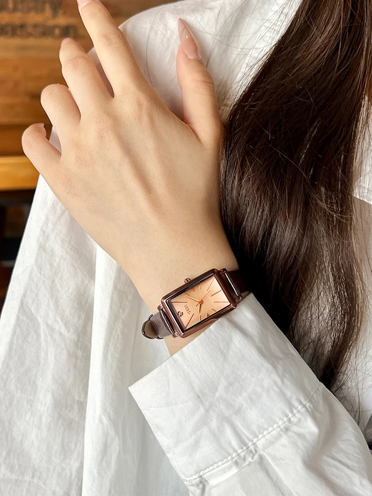 2025 New Rectangle Elegant Temperament Women's Watch Vintage Leather Waterproof Quartz Watch