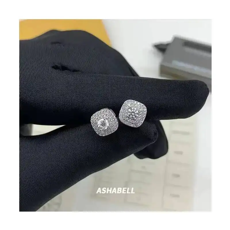 Stud Earring 925 Sterling Silver Luxury Exquisite Wedding Shining Hiphop Square Claw Setting Moissanite Diamond for Men or Women