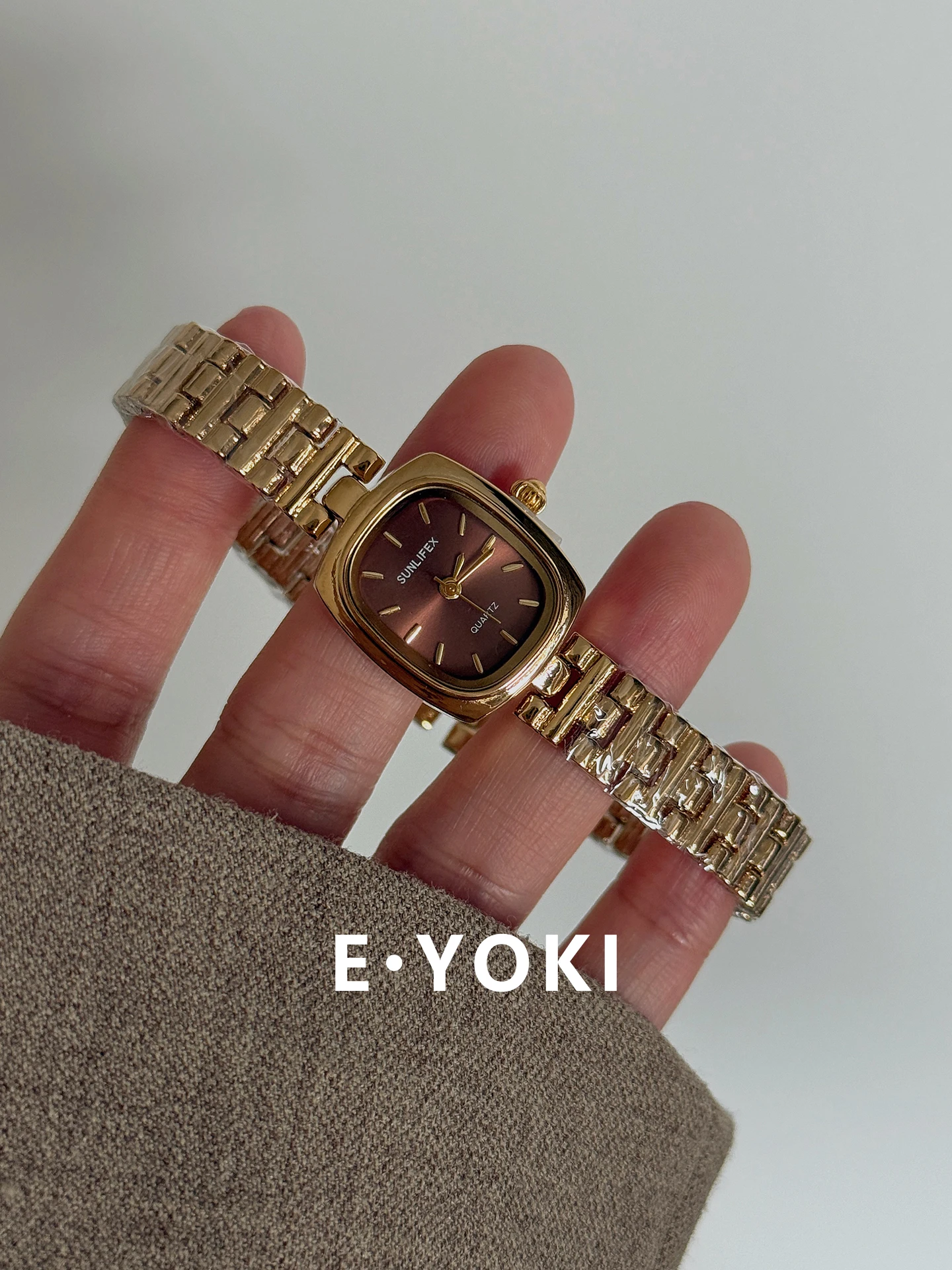 

New Trendy Women'SWatch Brown Small Gold Watch Bracelet Luxurious And Versatile Design Women'S Quartz WatchAGreat Gift For Women