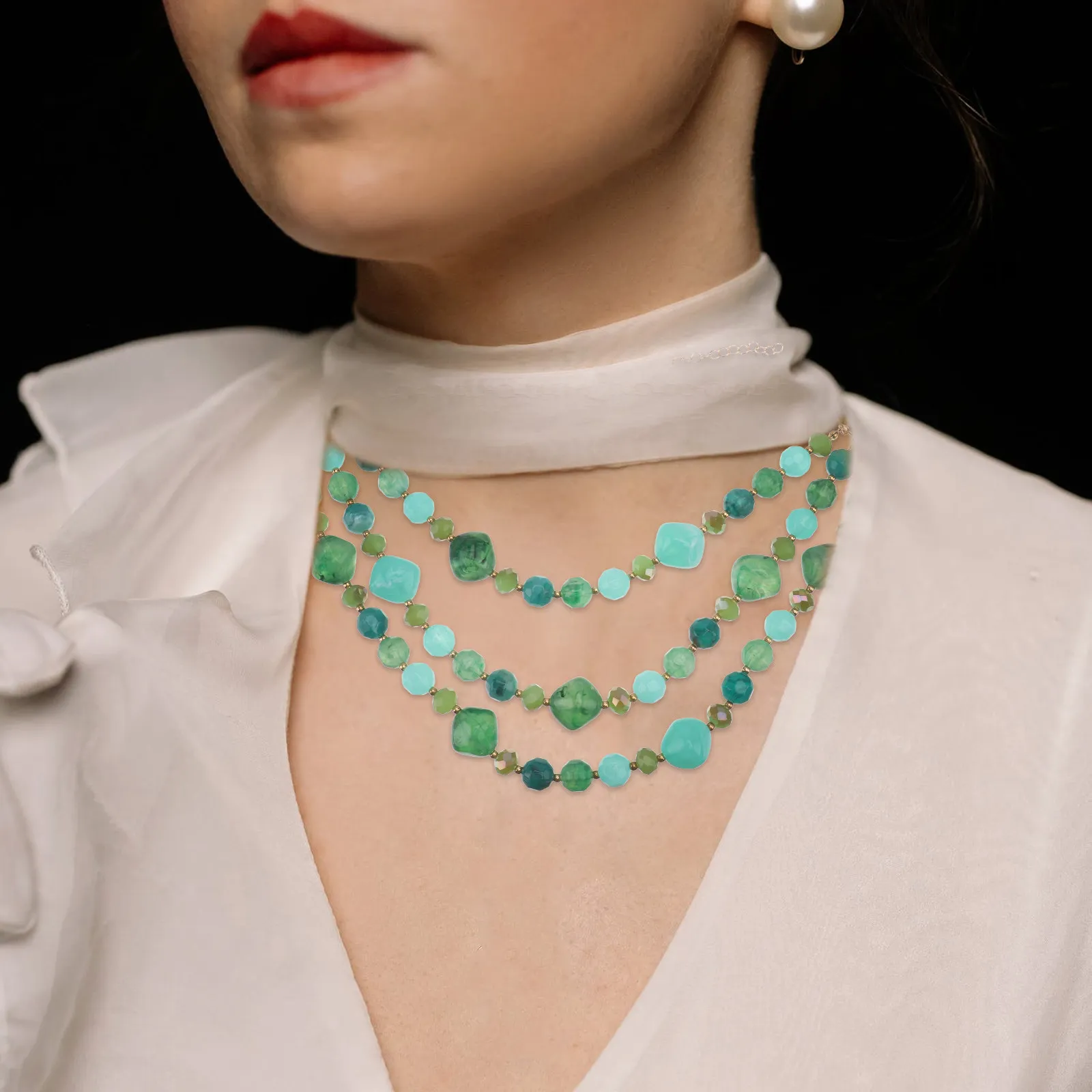 

Набор из 1 комплекта: многослойные серьги и ожерелье, зеленые смоляные креативные подвески, шикарная цепочка на шею для свиданий и вечеринок, женские аксессуары, идея подарка