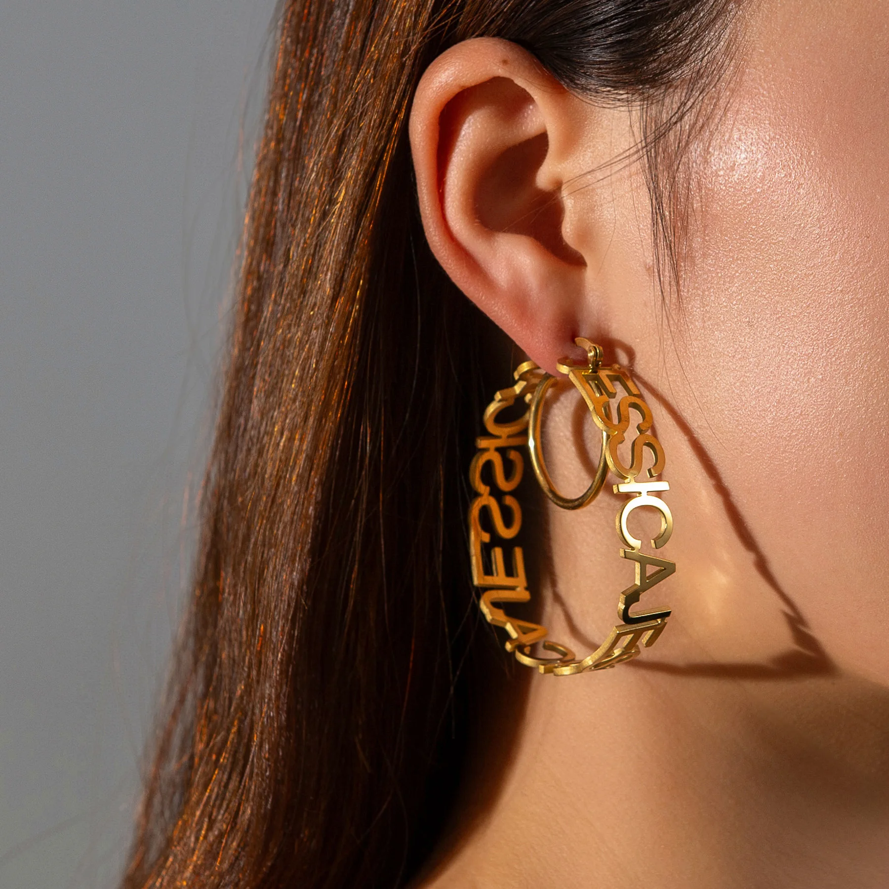 Серьги с бриллиантами, персонализированные обручи с именем на заказ, круг с буквами из нержавеющей стали для женщин и девочек, вечерние ювелирные изделия, праздничные подарки