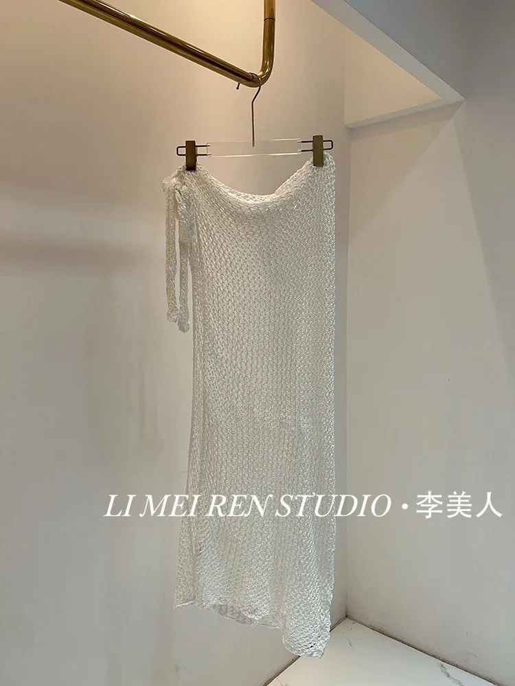 New beauty three piece bikini swimsuit, high elasticity knitted slit vacation style long skirt