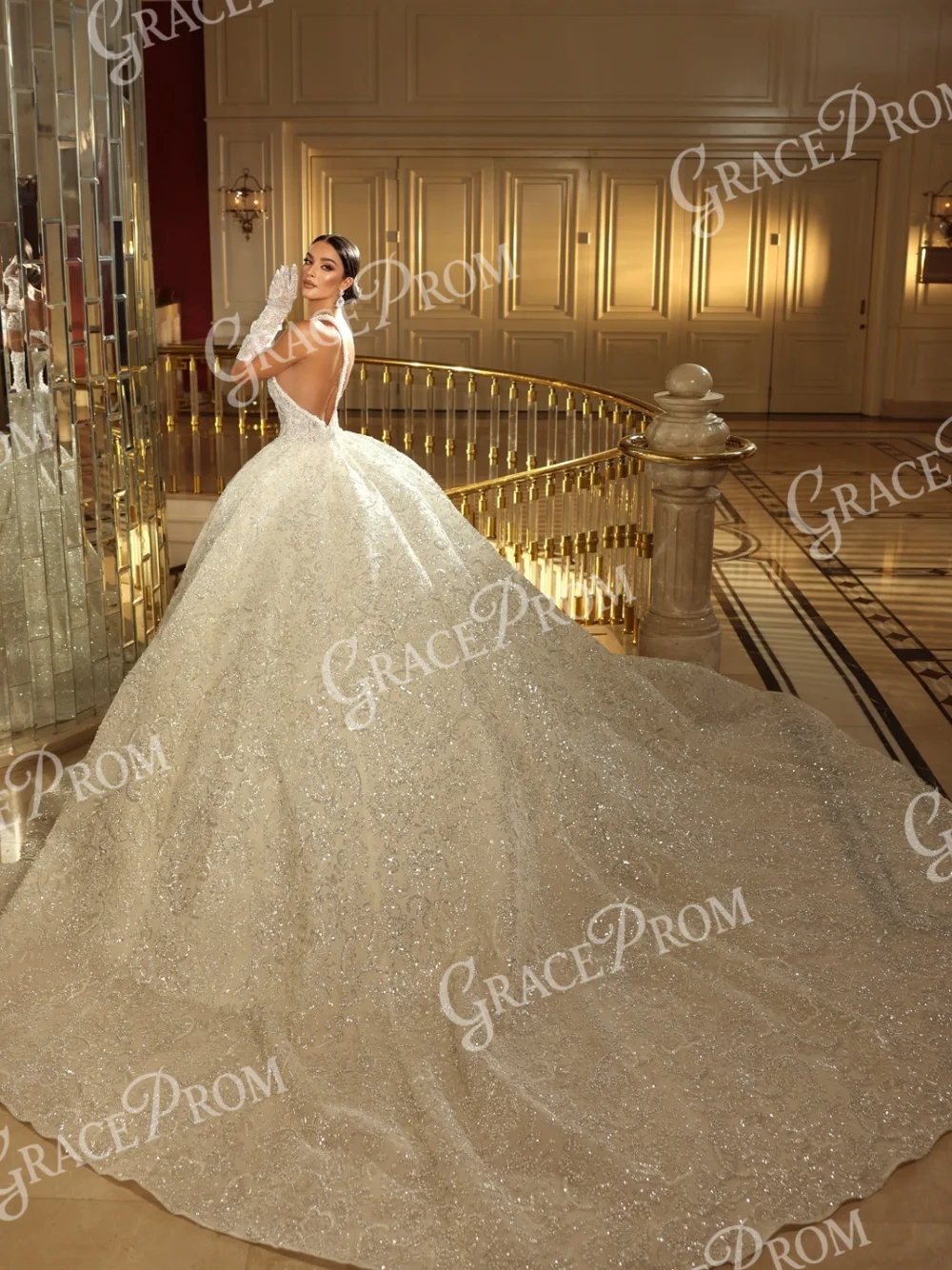Olśniewająca suknia balowa bez pleców, z błyszczącymi zdobieniami, romantyczne falbany, suknia ślubna na jedno ramię, luksusowa, szyta na miarę, z długim trenem, odzież dla panny młodej.