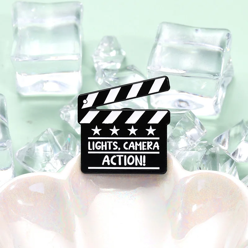 창의적인 영화 테마 브로치 핀, 영감을 주는 '당신은 주인공입니다' 글자 하드 에나멜 라펠 핀 쥬얼리 의상 액세서리