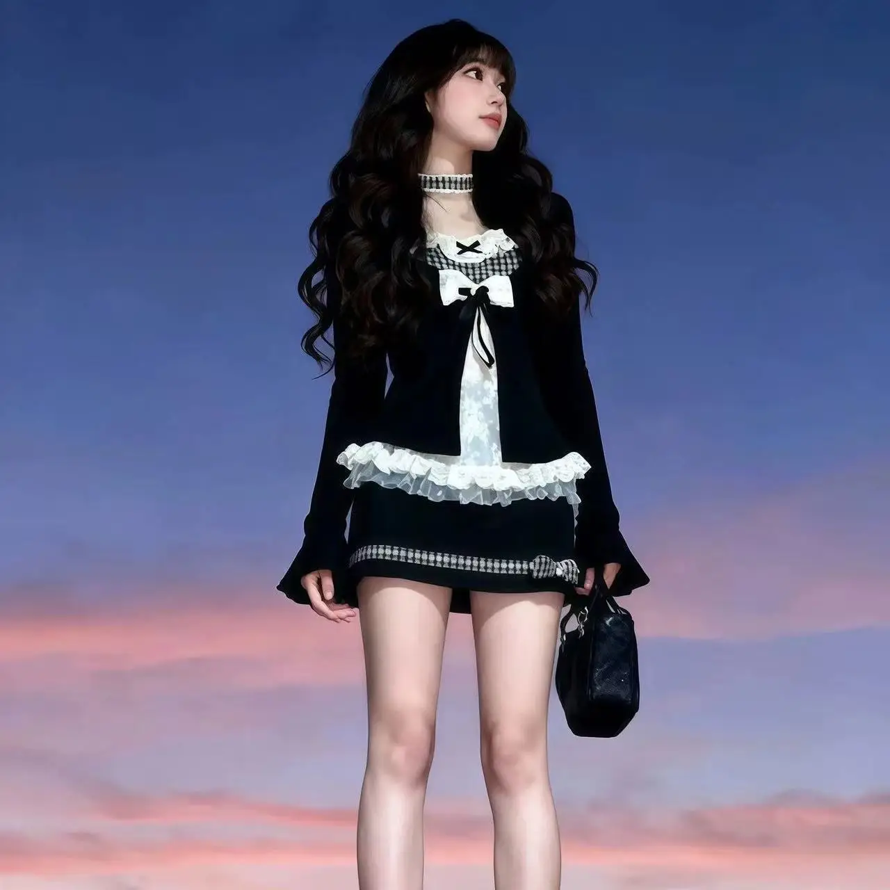 

Japan French Sweet Fake Two-Piece Women'S Autumn Lace Bow Top Skirt Suit 2026 New