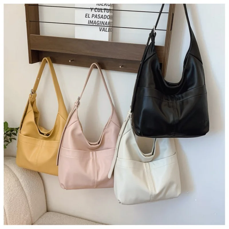 حقيبة ساعي فاخرة للسيدات مع حزام كروس مصنوعة من الجلد الفاخر للحصول على مظهر عصري