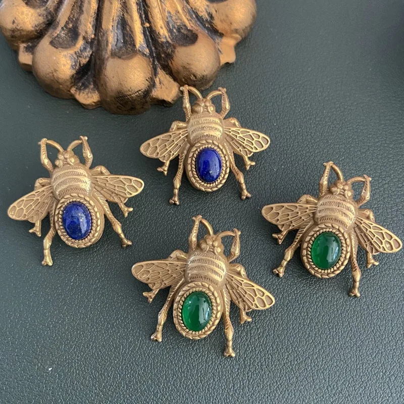Fashion Jewelry Vintage Temperament Bee Earrings For Women Female Gifts Delicate Design Ear Accessories 2024 Trend New