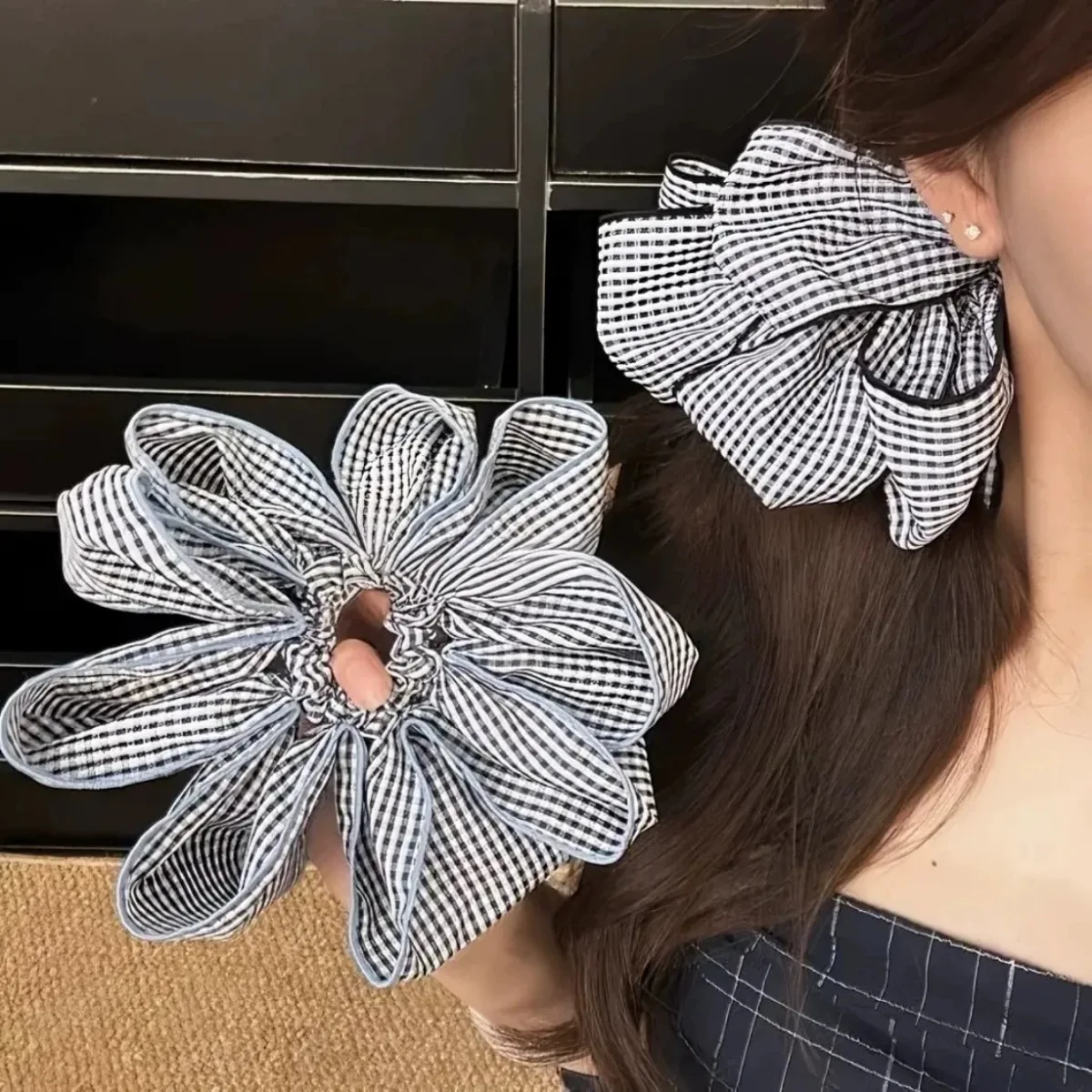 Koreanischer Karierter Rüschen-Scrunchie mit Blauem Rand, Elastisches Haargummi im Lazy-Style, Damen-Pferdeschwanz-Haaraccessoire