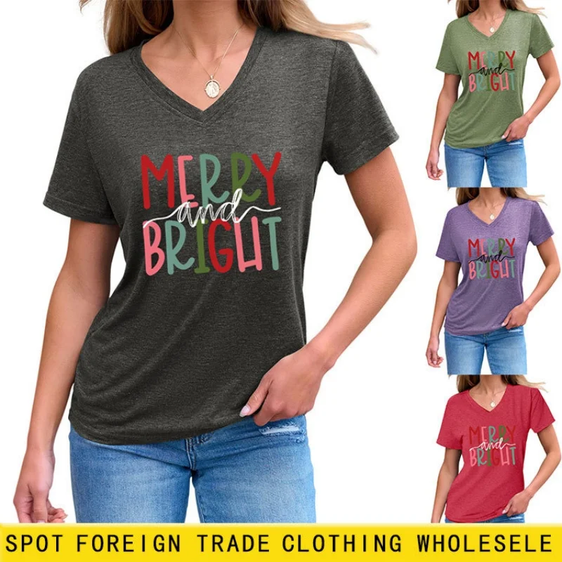 

Футболка в летнем стиле - свободный и простой топ с V-образным вырезом и милым красочным принтом в виде букв.