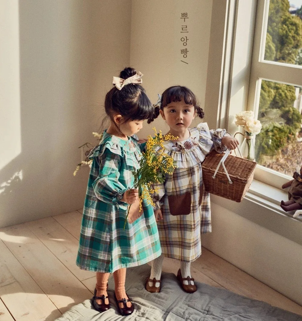 

New Korean Children's Dress Girls' Plaid Embroidery Dress Long Sleeve Children's Ruffle Princess Dress